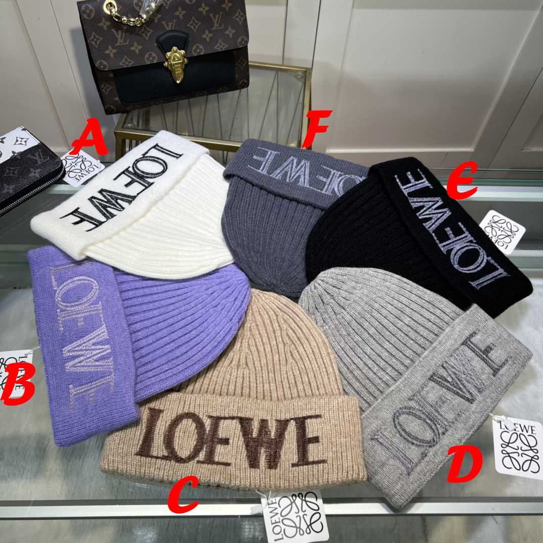 Loewe Beanie In Wool - EUR FASHION