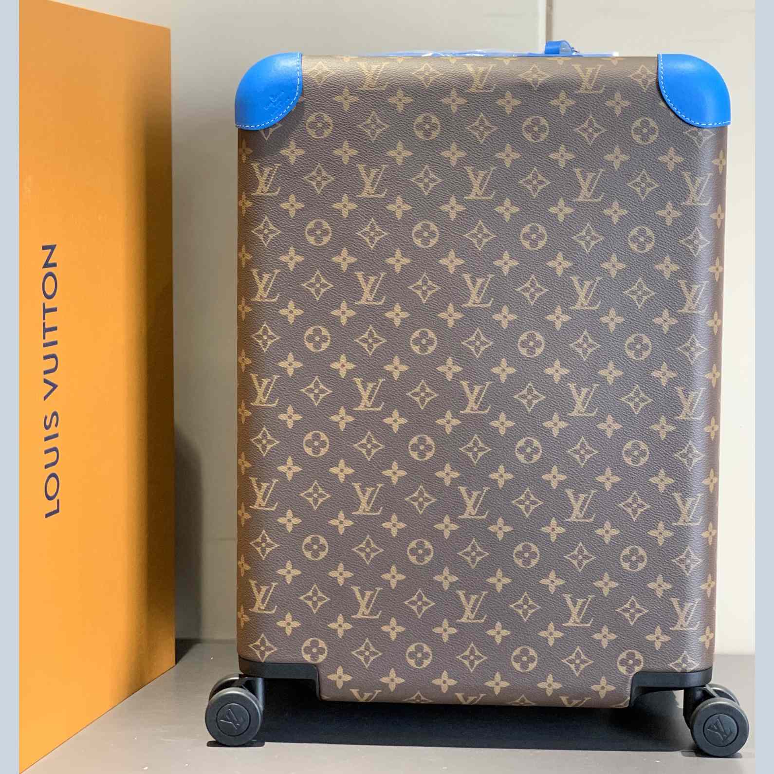 Louis Vuitton Luggage 20inch - EUR FASHION