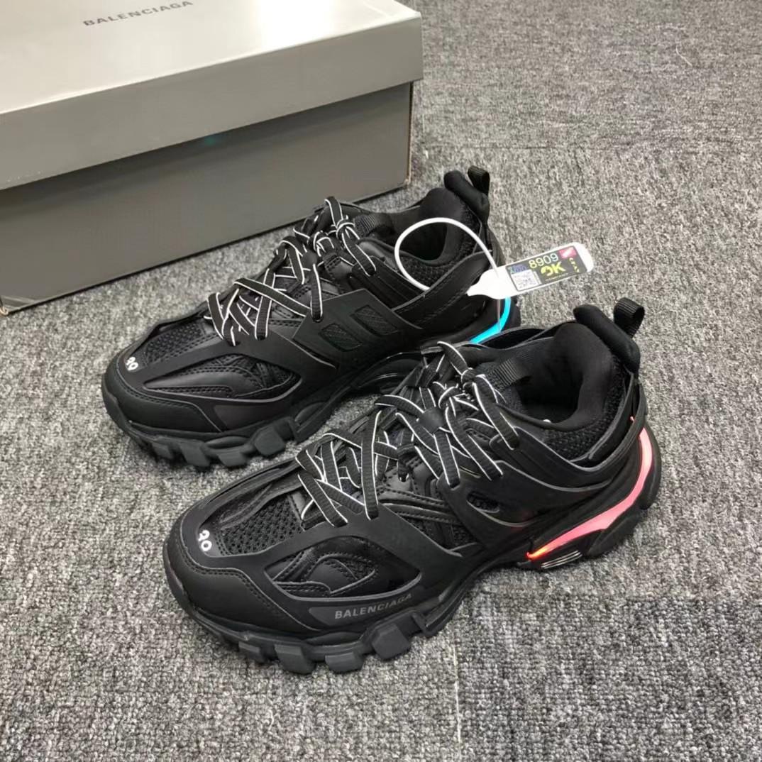 Balenciaga Track Sneaker   LED - EUR FASHION