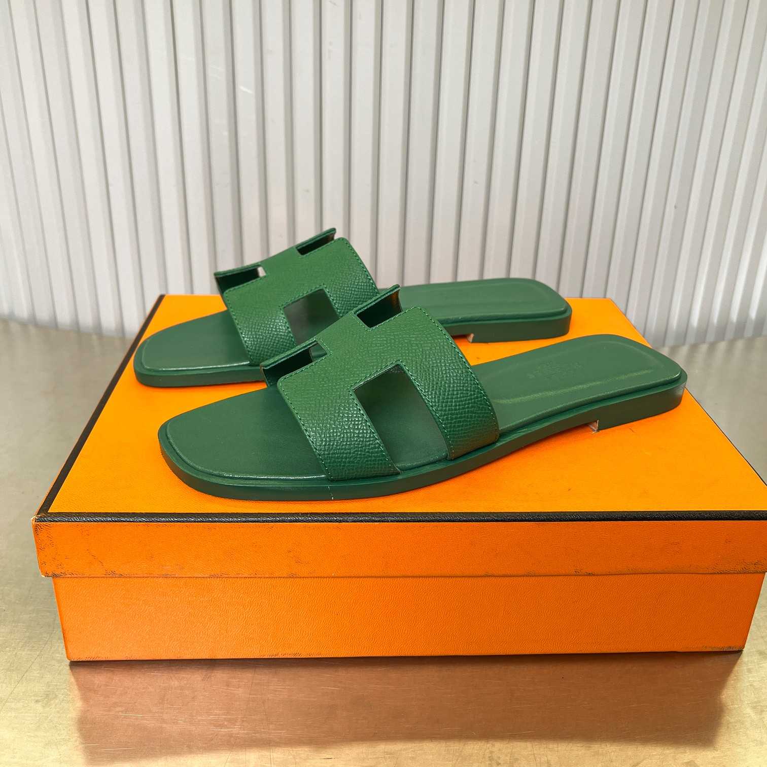 Hermes Izmir Sandal - EUR FASHION