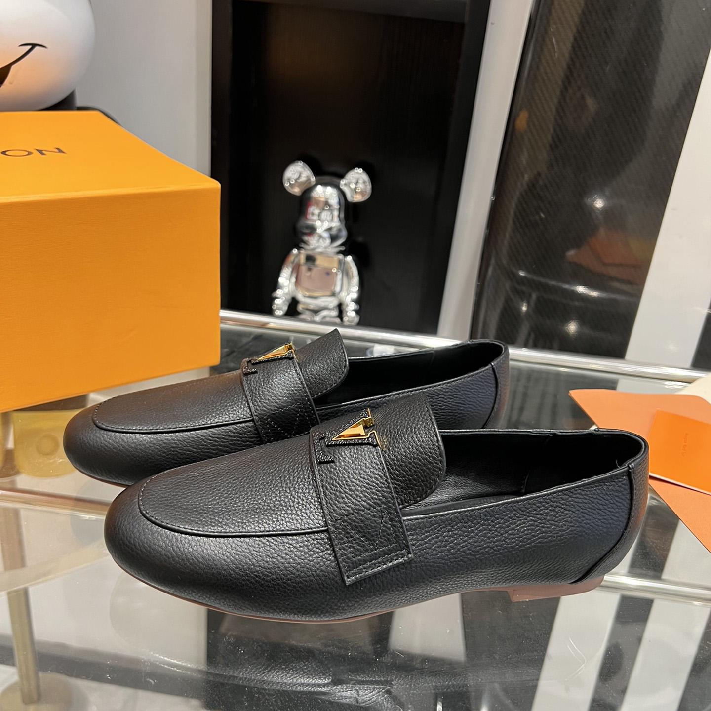 Louis Vuitton LV Capri Loafer - EUR FASHION