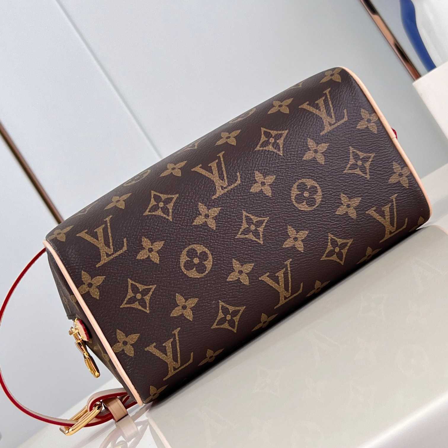 Louis Vuitton Locker Dopp Kit   M83112 - EUR FASHION