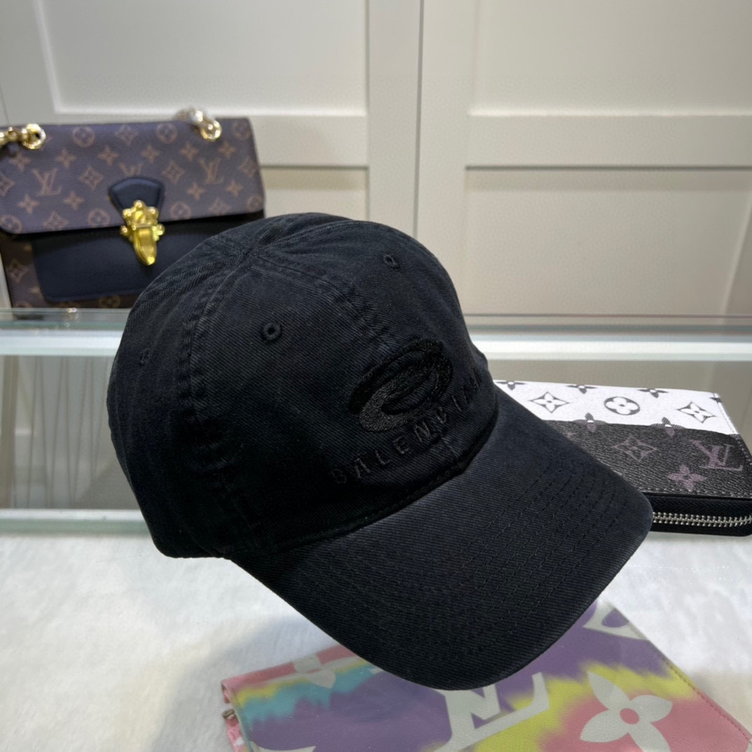 Balenciaga Unity Sports Icon Embossed Cap - EUR FASHION