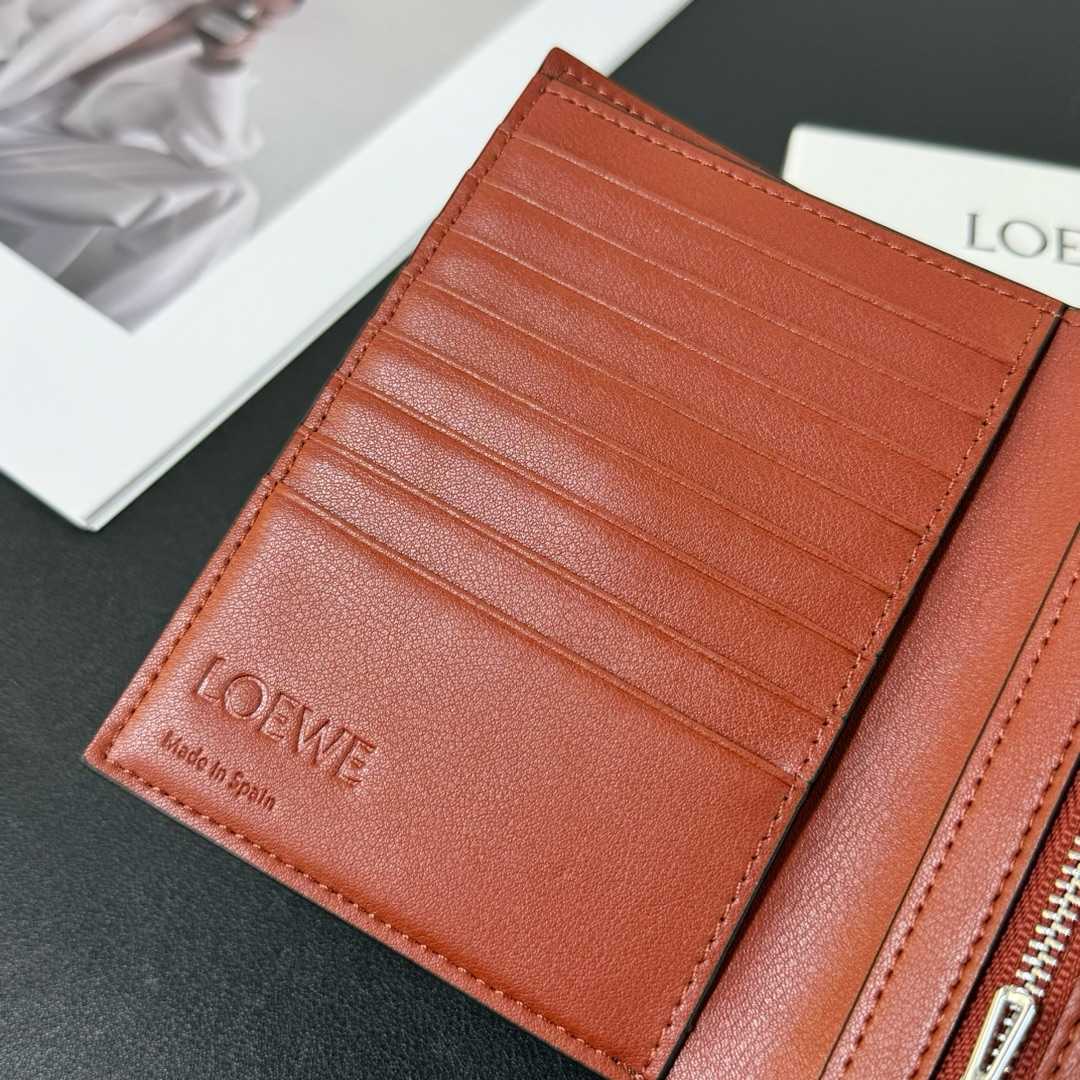 Loewe Medium Vertical Grained-Leather Wallet(14×11cm) - EUR FASHION