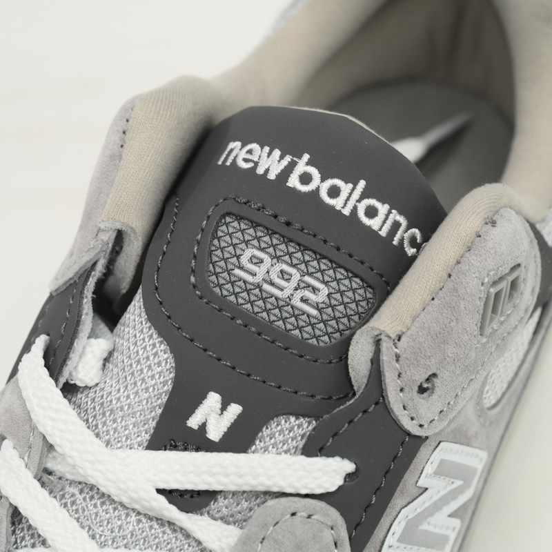 New Balance 992 Black And Gray Sneakers      M992GR  - EUR FASHION