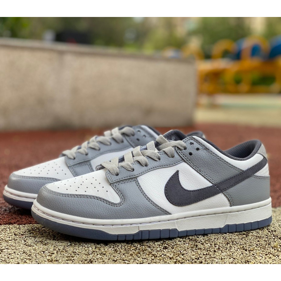 NikeDunk Low Sneakers          FJ4188-100 - EUR FASHION