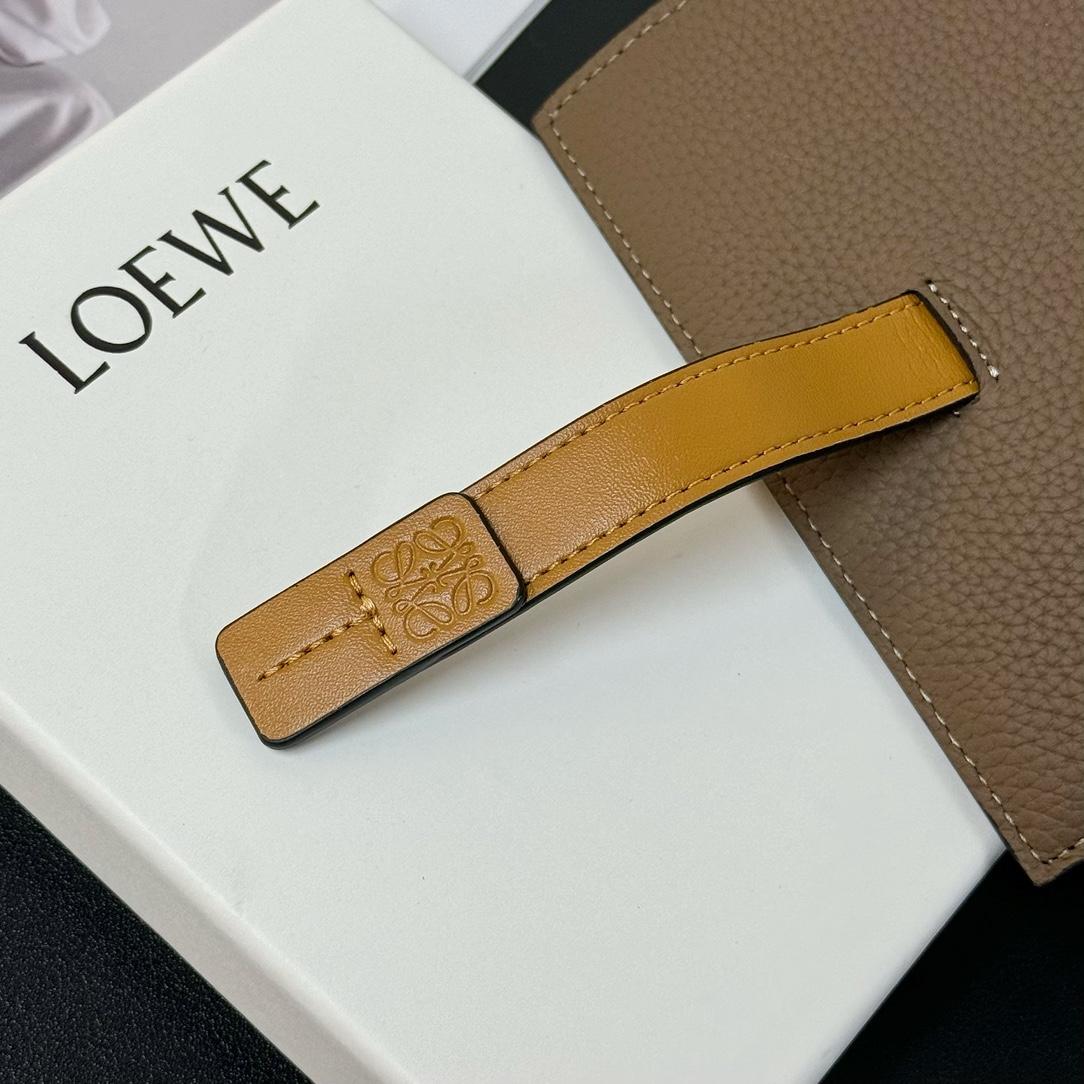 Loewe Medium Vertical Grained-Leather Wallet(14×11cm) - EUR FASHION