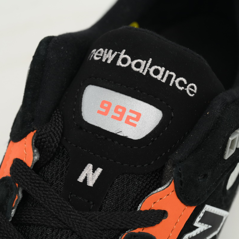 New Balance 992 Gray Orange Sneakers      M992GBO   - EUR FASHION