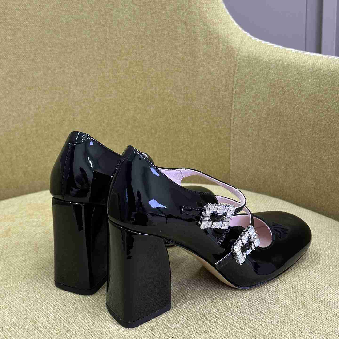 Roger Vivier Trés Vivier Strass Buckle Mini Babies Pumps in Patent Leather - EUR FASHION