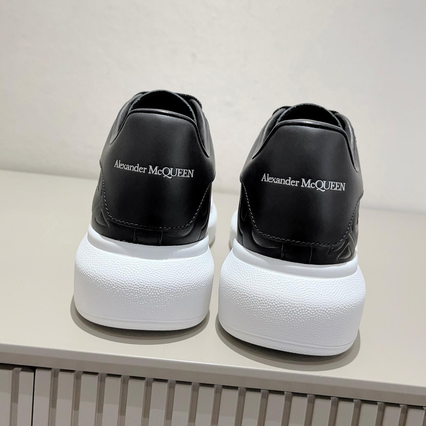 Alexander Mqueen Oversized Sneakers - EUR FASHION