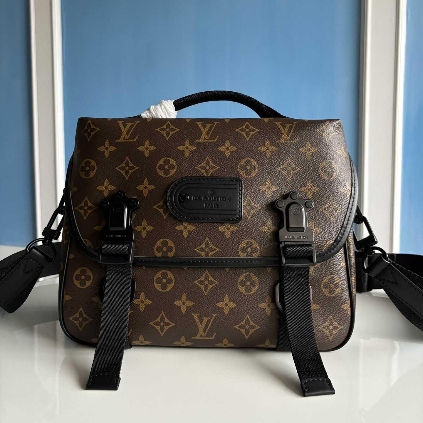 Louis Vuitton LV Trail Messenger          M46972 - EUR FASHION