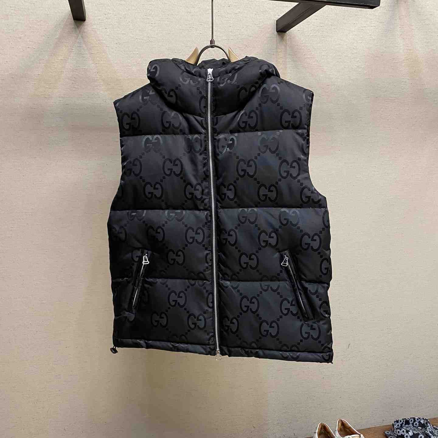 Gucci Jumbo GG Canvas Down Vest  - EUR FASHION