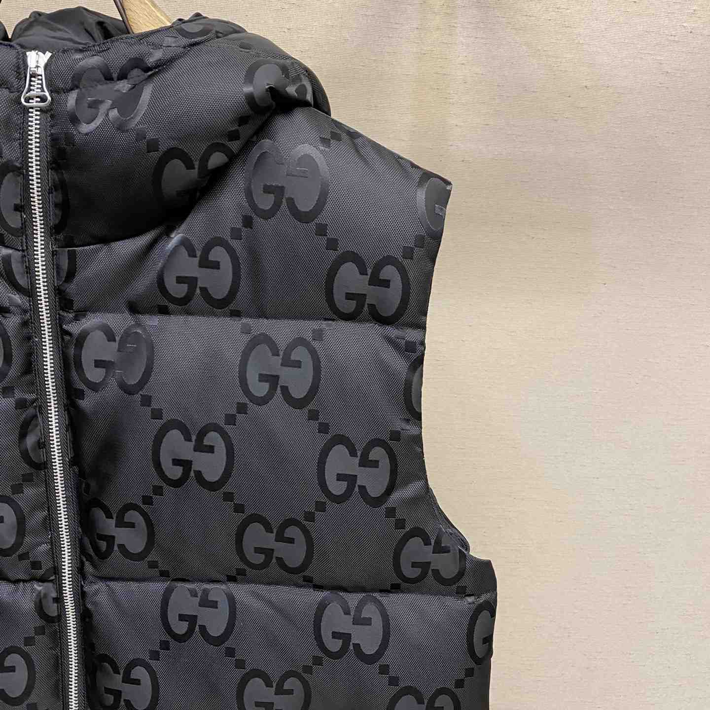 Gucci Jumbo GG Canvas Down Vest  - EUR FASHION