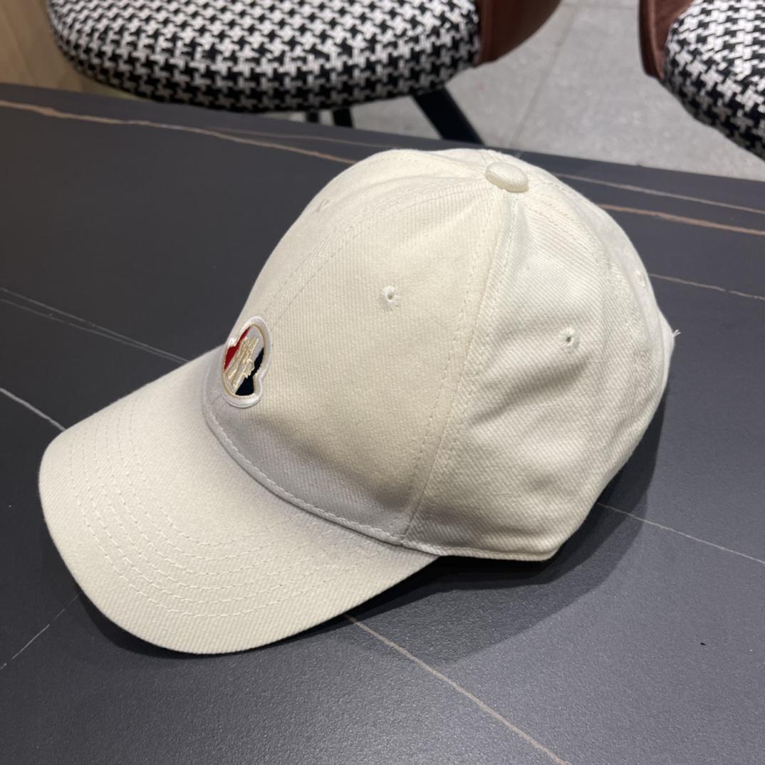 Moncler Cap - EUR FASHION