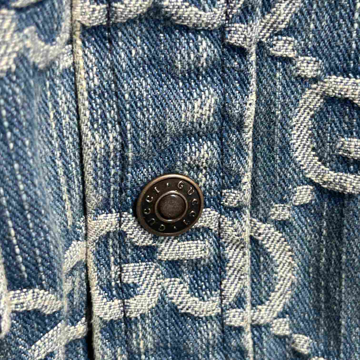 Gucci Men's Blue gg Supreme Monogrammed Denim Jacket - EUR FASHION