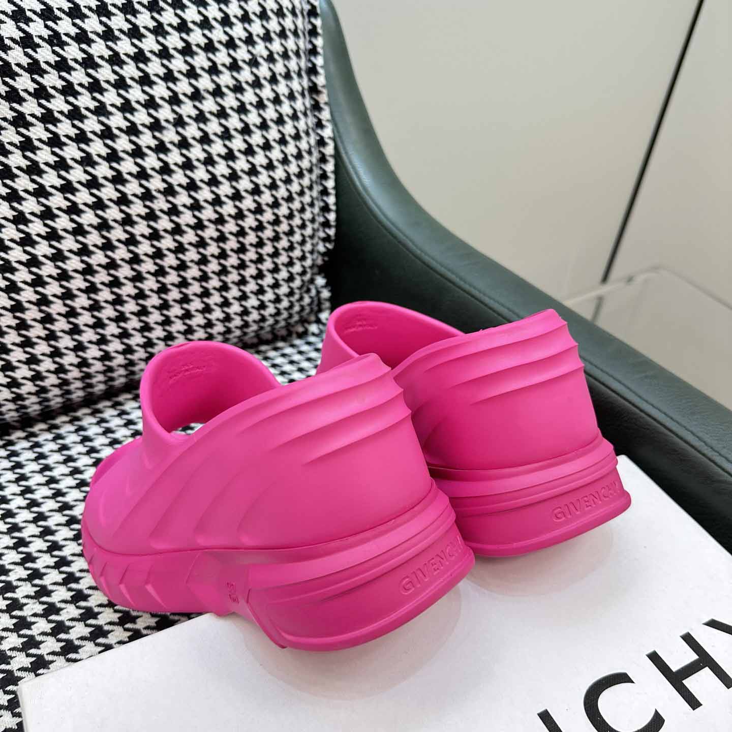 Givenchy Marshmallow Wedge Sandals In Rubber - EUR FASHION