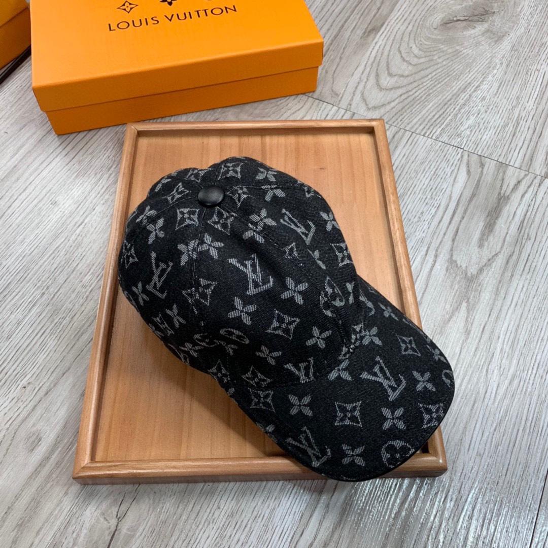 Louis Vuitton Monogram Cap - EUR FASHION