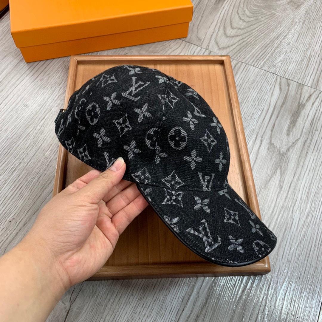 Louis Vuitton Monogram Cap - EUR FASHION