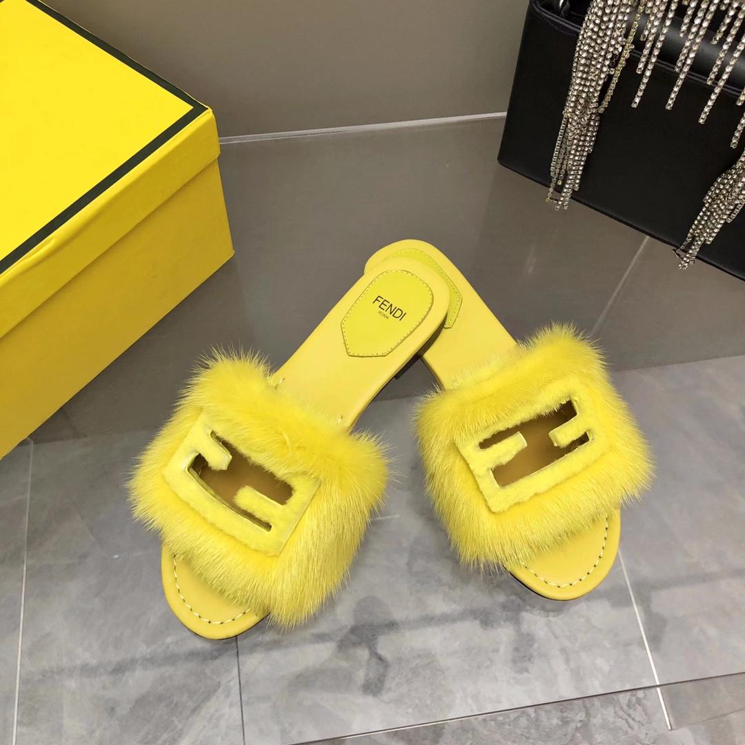 Fendi Baguette Yellow Mink Slides - EUR FASHION