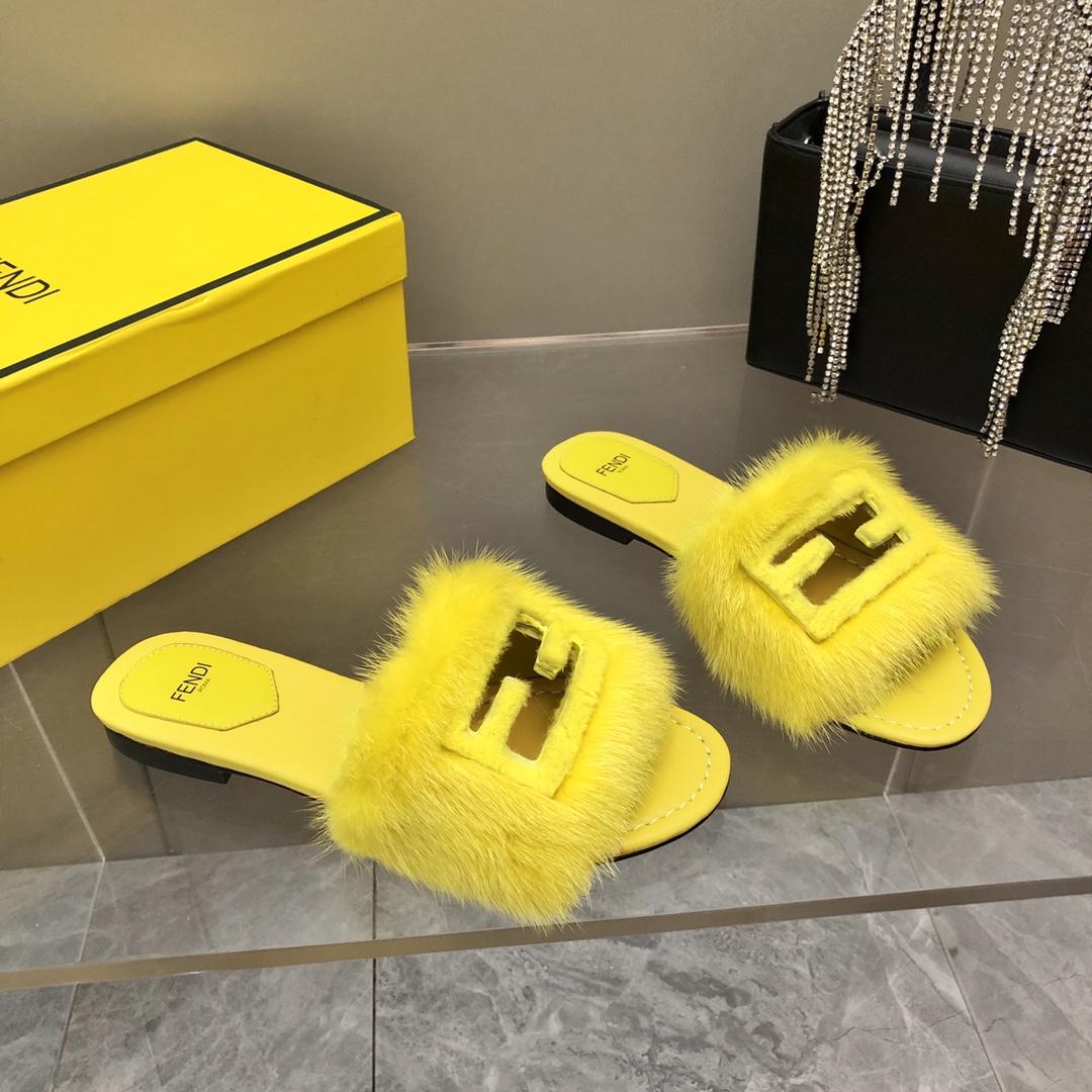 Fendi Baguette Yellow Mink Slides - EUR FASHION