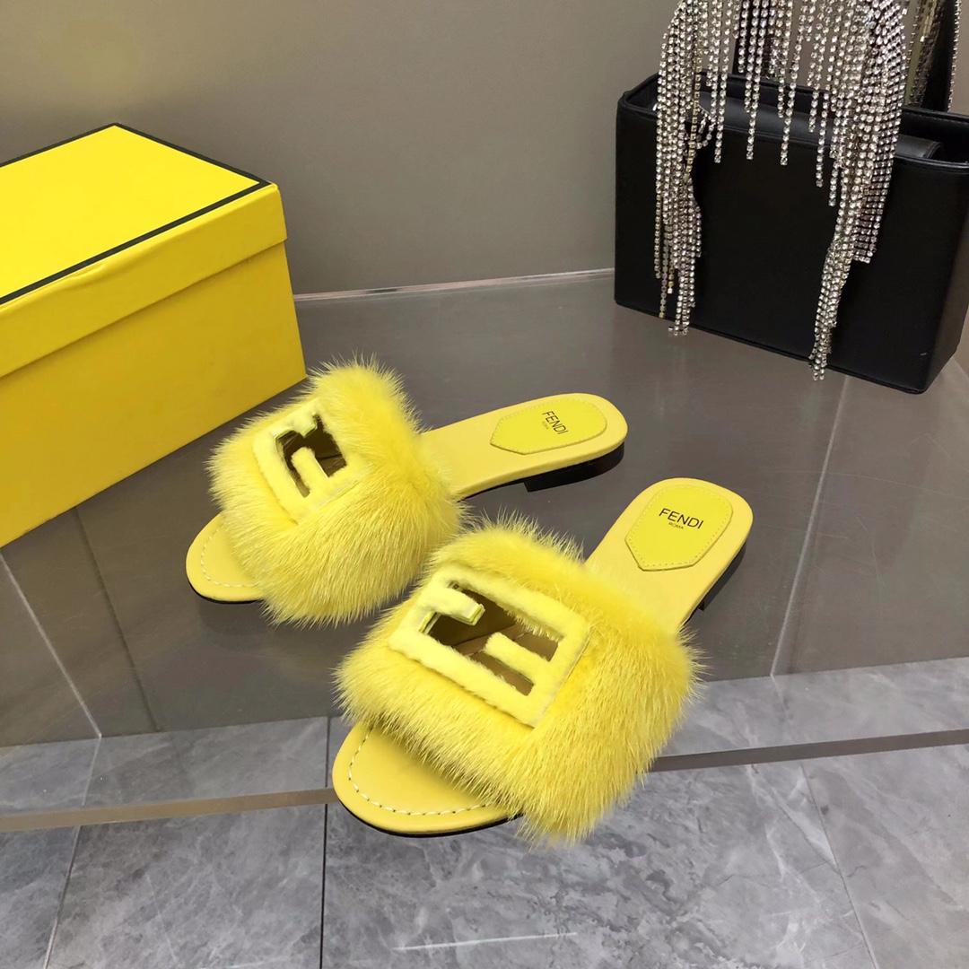 Fendi Baguette Yellow Mink Slides - EUR FASHION