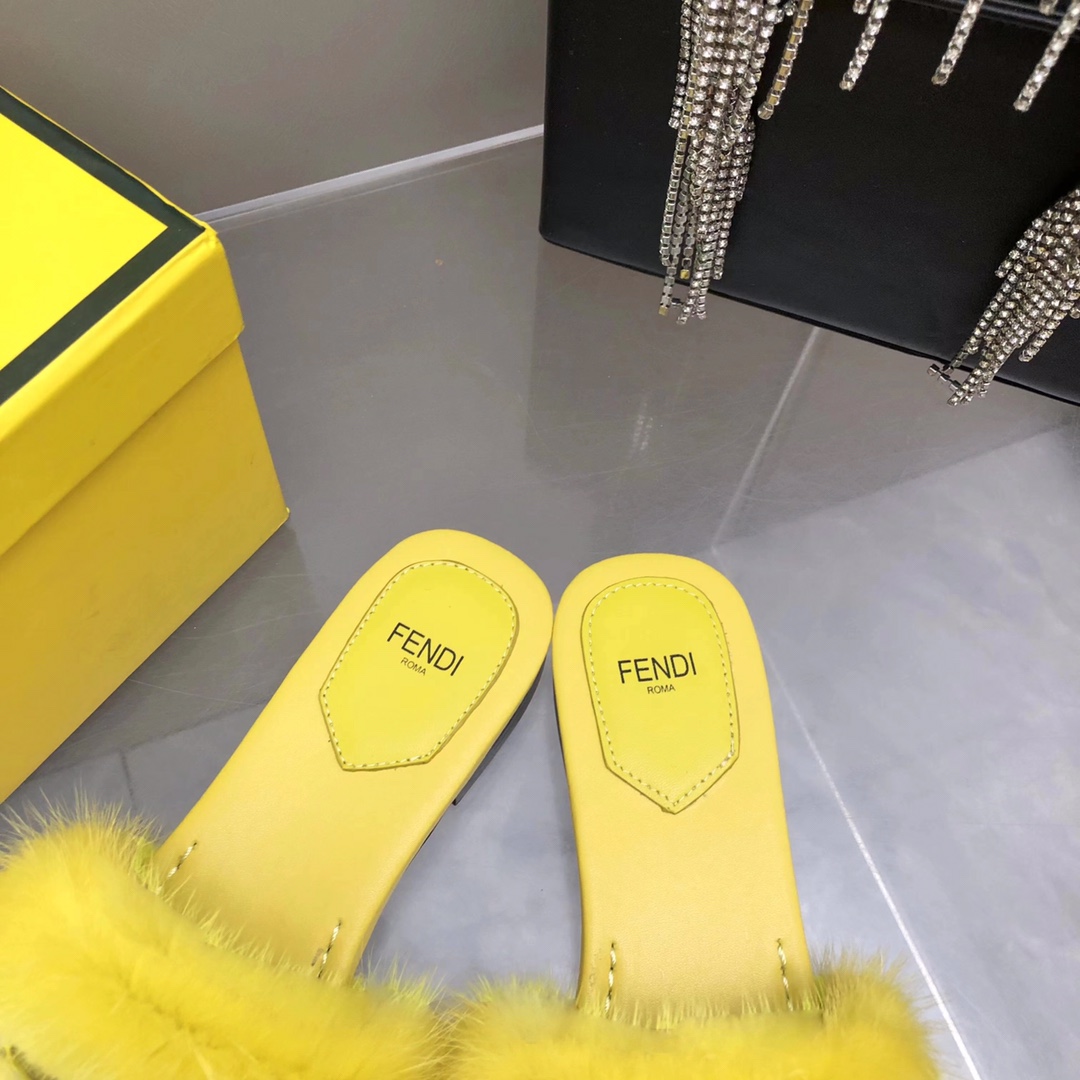 Fendi Baguette Yellow Mink Slides - EUR FASHION