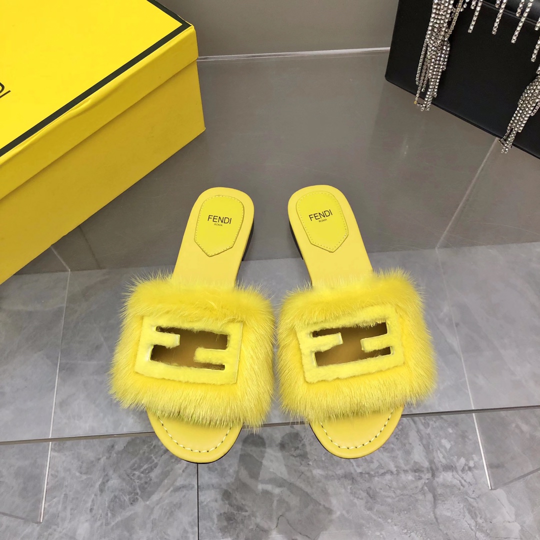 Fendi Baguette Yellow Mink Slides - EUR FASHION