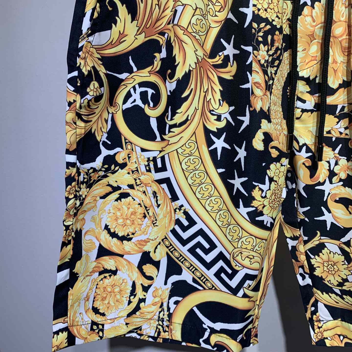 Versace Barocco Print Silk Shorts - EUR FASHION