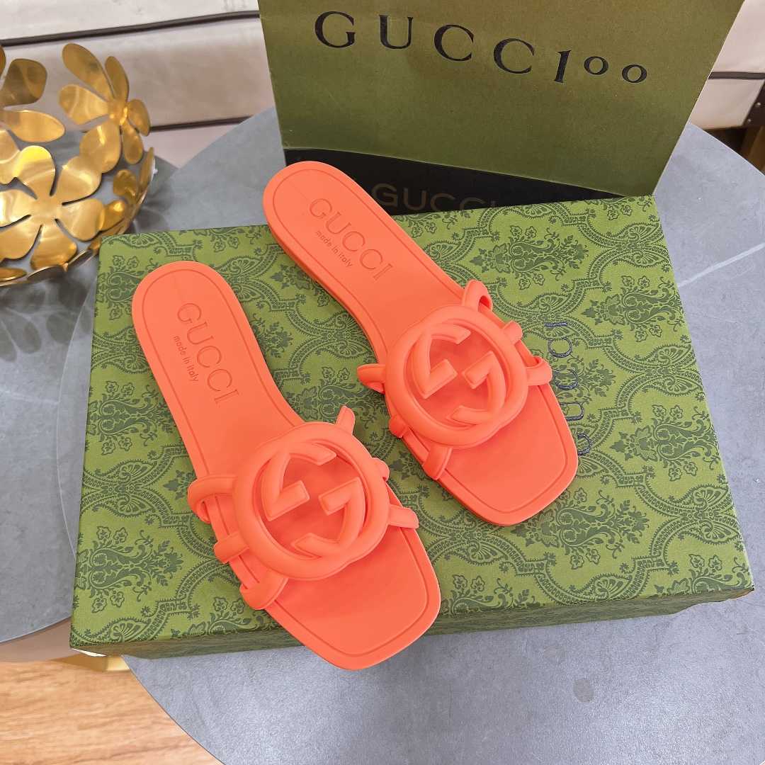 Gucci Women's Interlocking G Slide Sandal - EUR FASHION