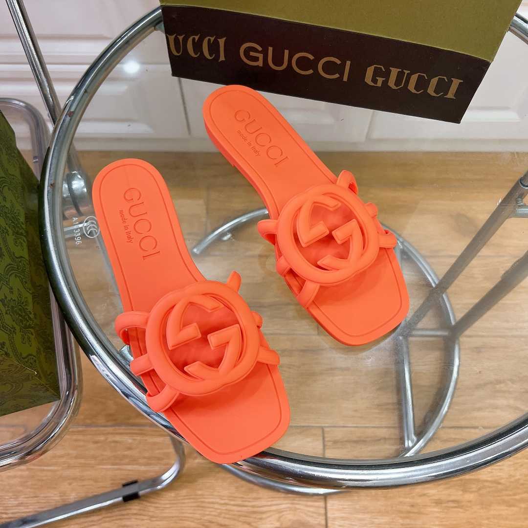 Gucci Women's Interlocking G Slide Sandal - EUR FASHION