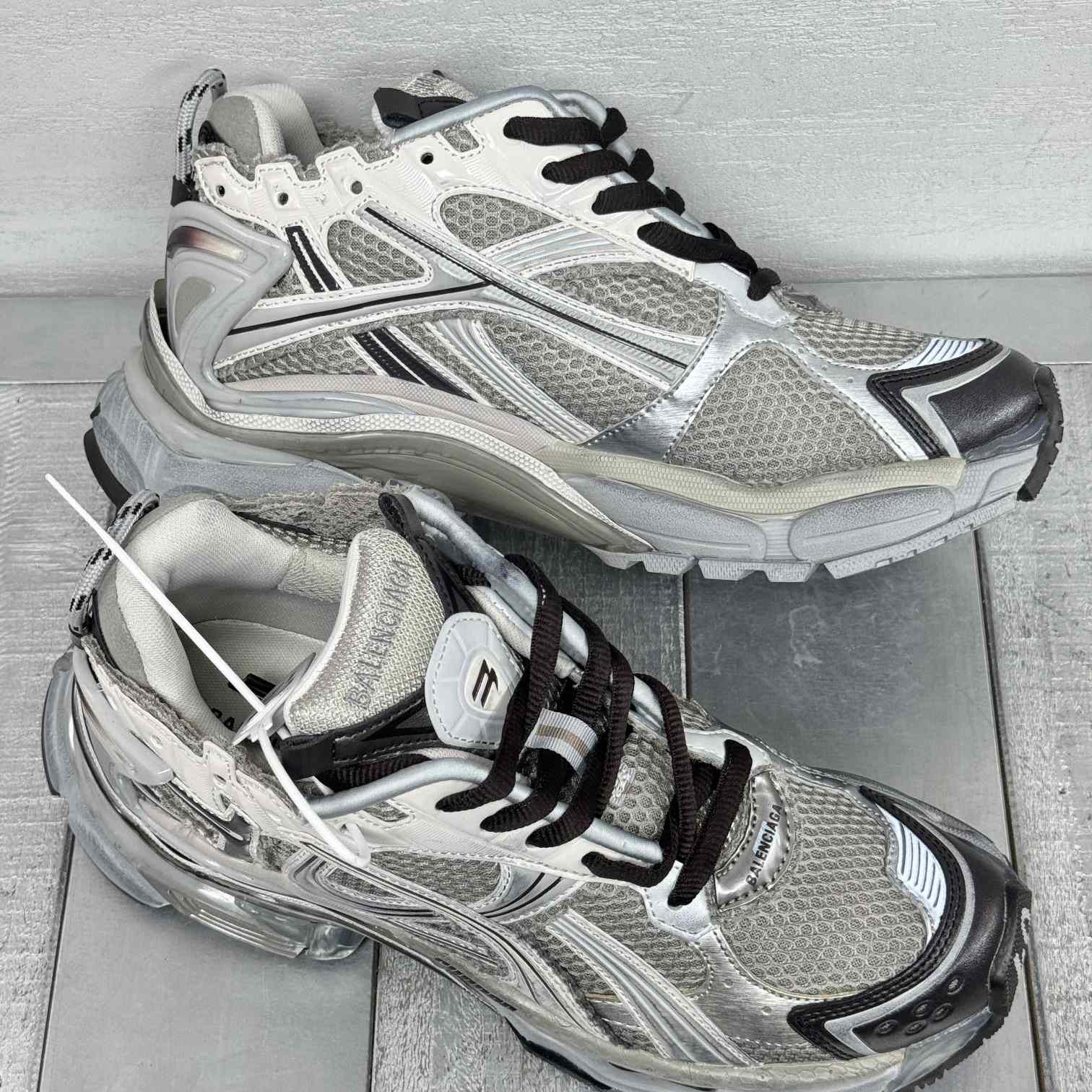 Balenciaga Runner Sneaker  - EUR FASHION