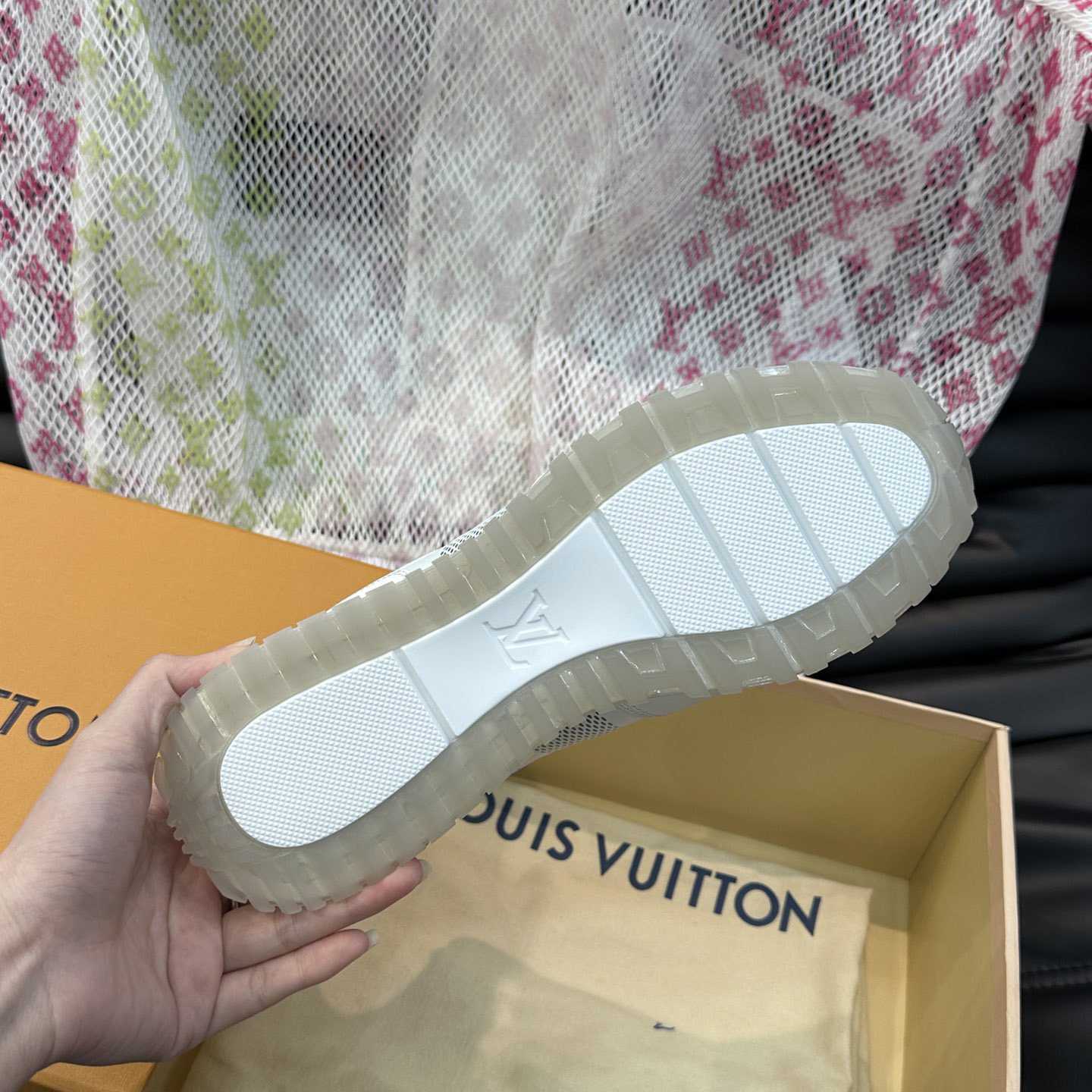 Louis Vuitton Run Away Sneaker      - EUR FASHION