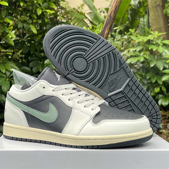 Air Jordan 1 Low WMNS “Jade Smoke” Sneaker    DC0774-001  - EUR FASHION