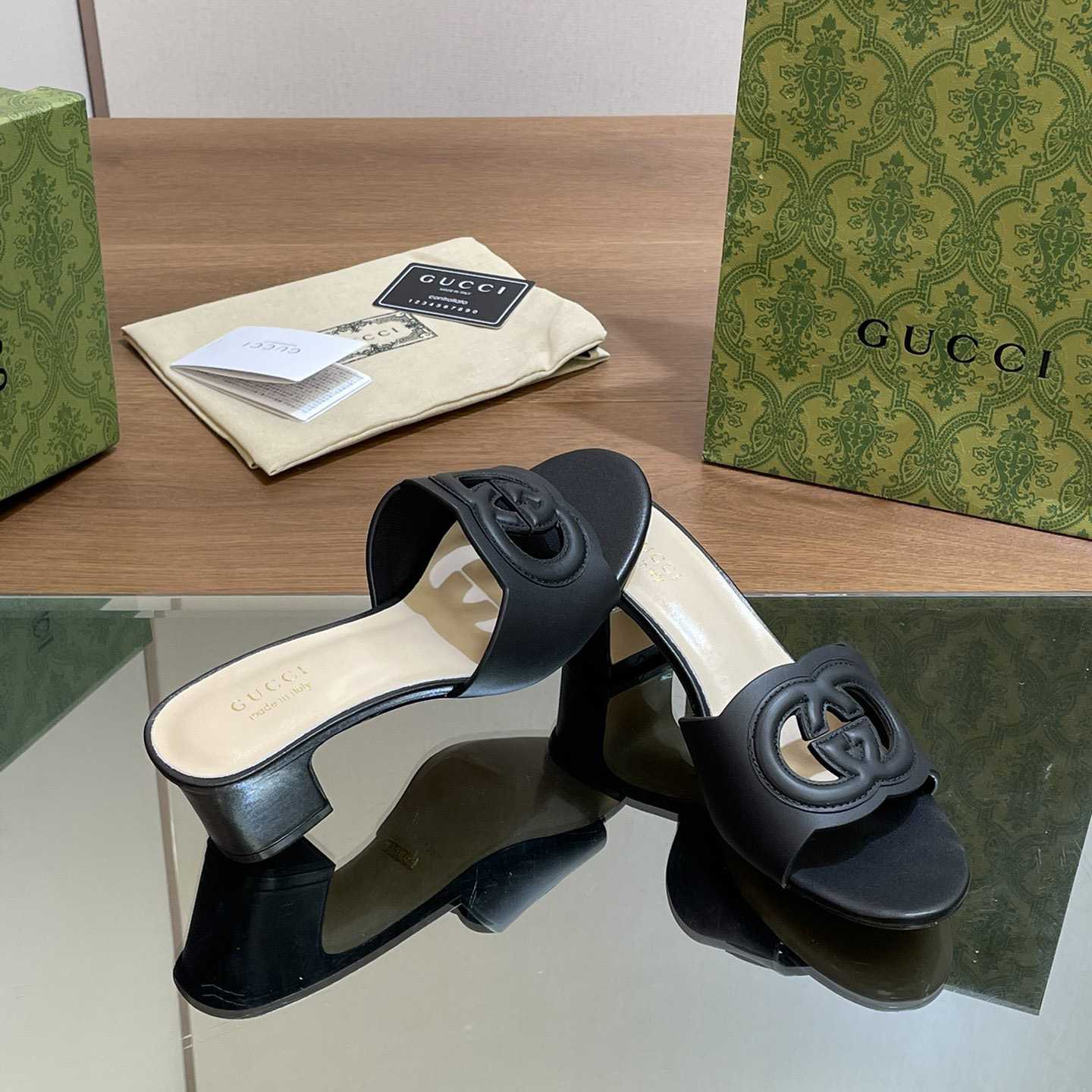 Gucci Women's Interlocking G Slide Sandal  - EUR FASHION