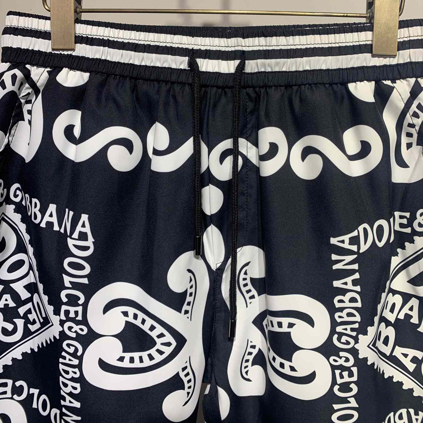 Dolce & Gabbana Marina Print Silk Shorts - EUR FASHION