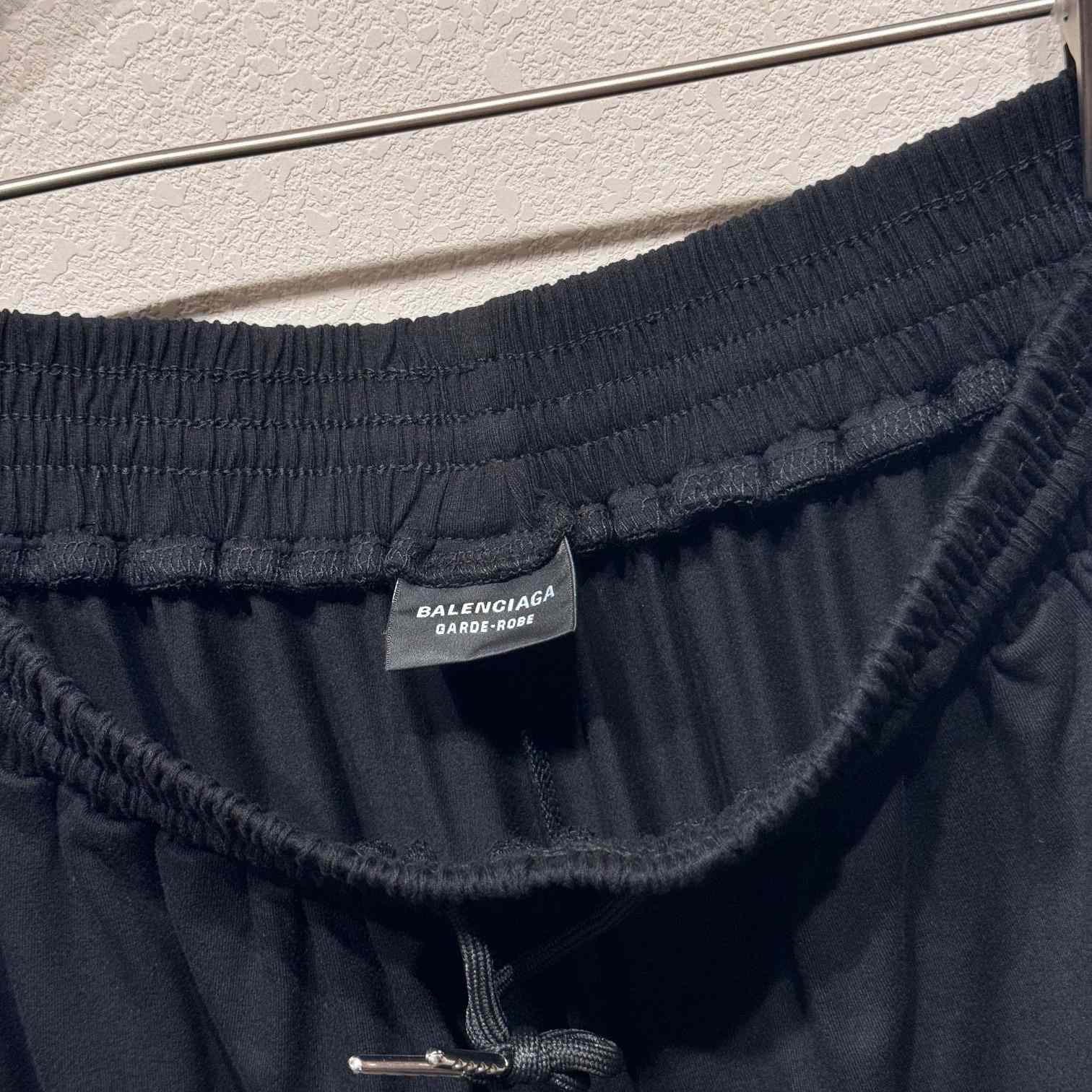 Balenciaga Pants In Black - EUR FASHION