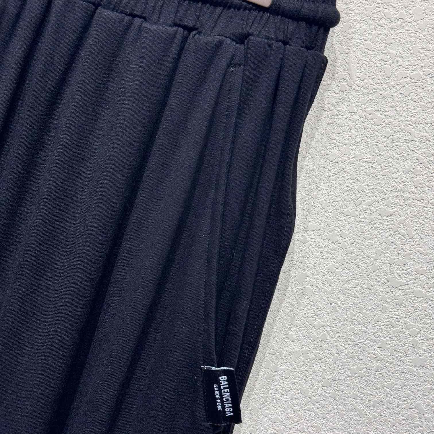 Balenciaga Pants In Black - EUR FASHION