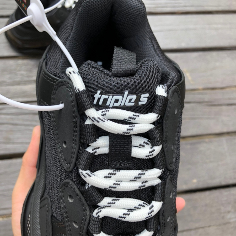 Balenciaga Triple S Sneaker  - EUR FASHION