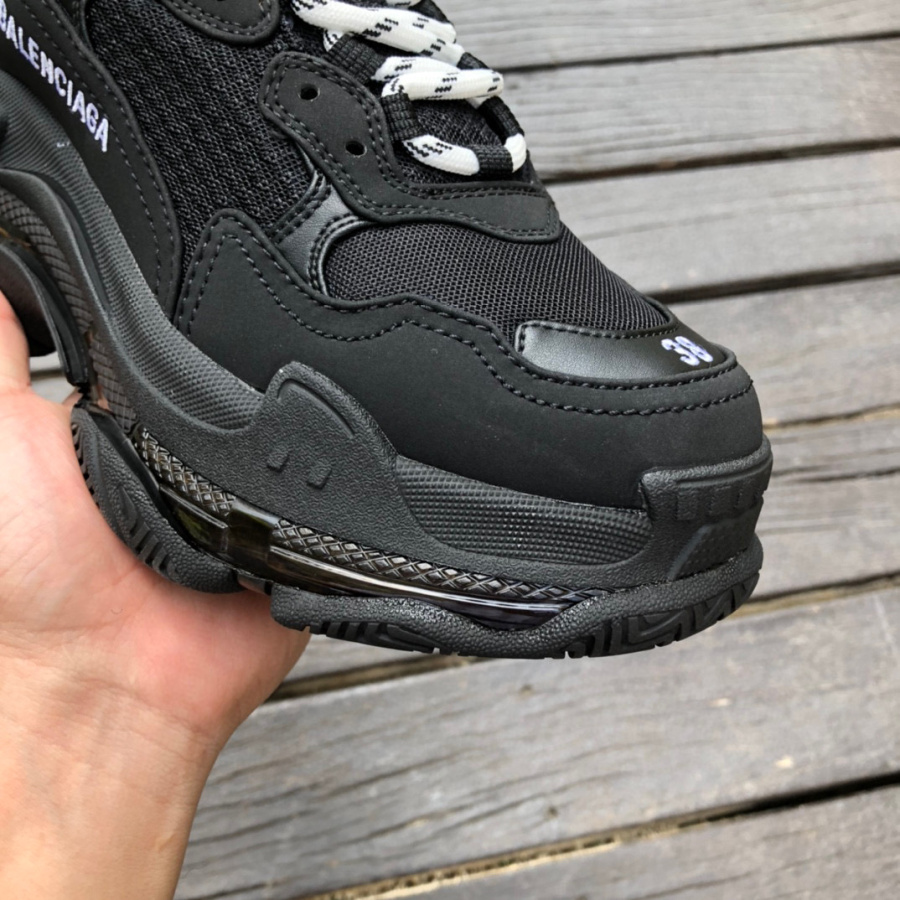 Balenciaga Triple S Sneaker  - EUR FASHION