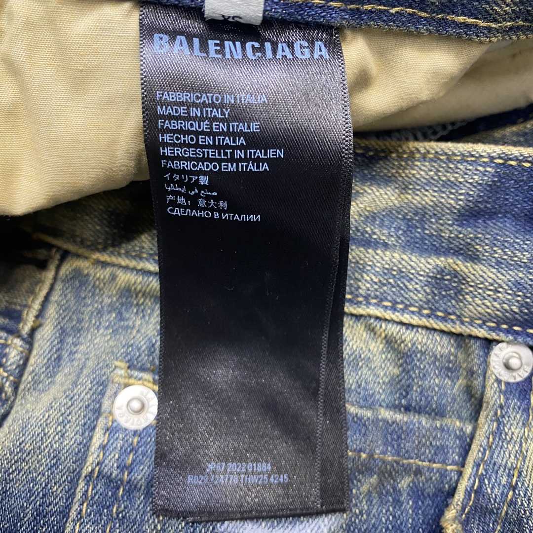 Balenciaga  Graffiti Baggy Jeans - EUR FASHION