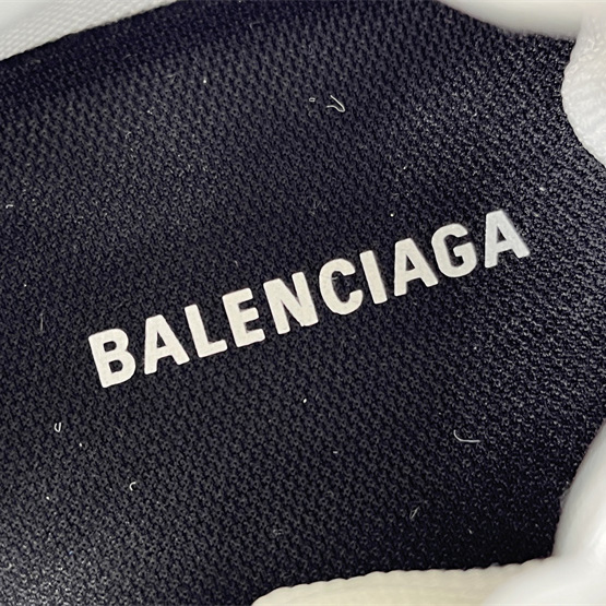 Balenciaga Runner Sneaker  - EUR FASHION