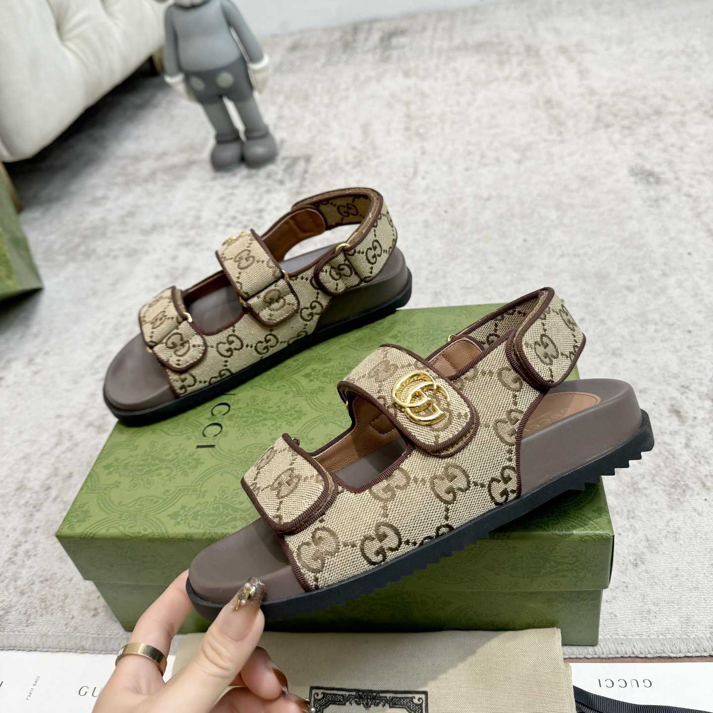 Gucci GG Supreme Canvas Sandals - EUR FASHION