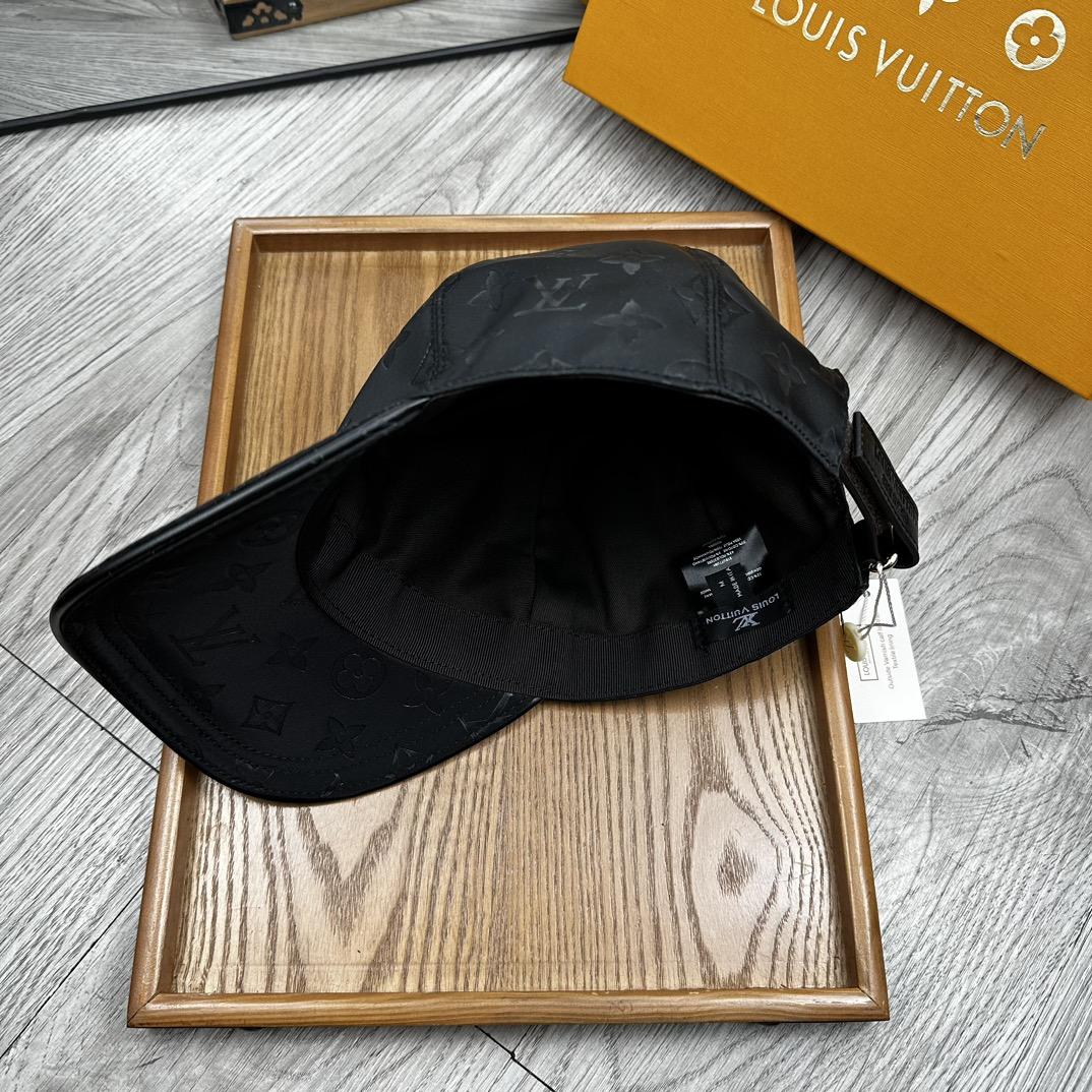 Louis Vuitton Monoragm Cap - EUR FASHION