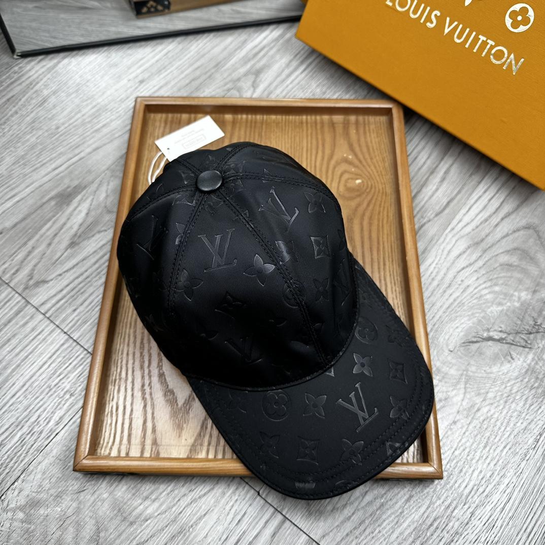 Louis Vuitton Monoragm Cap - EUR FASHION