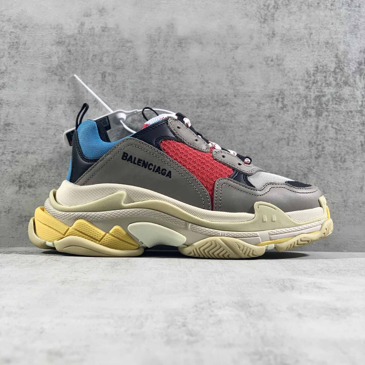 Balenciaga Triple S Sneaker  - EUR FASHION