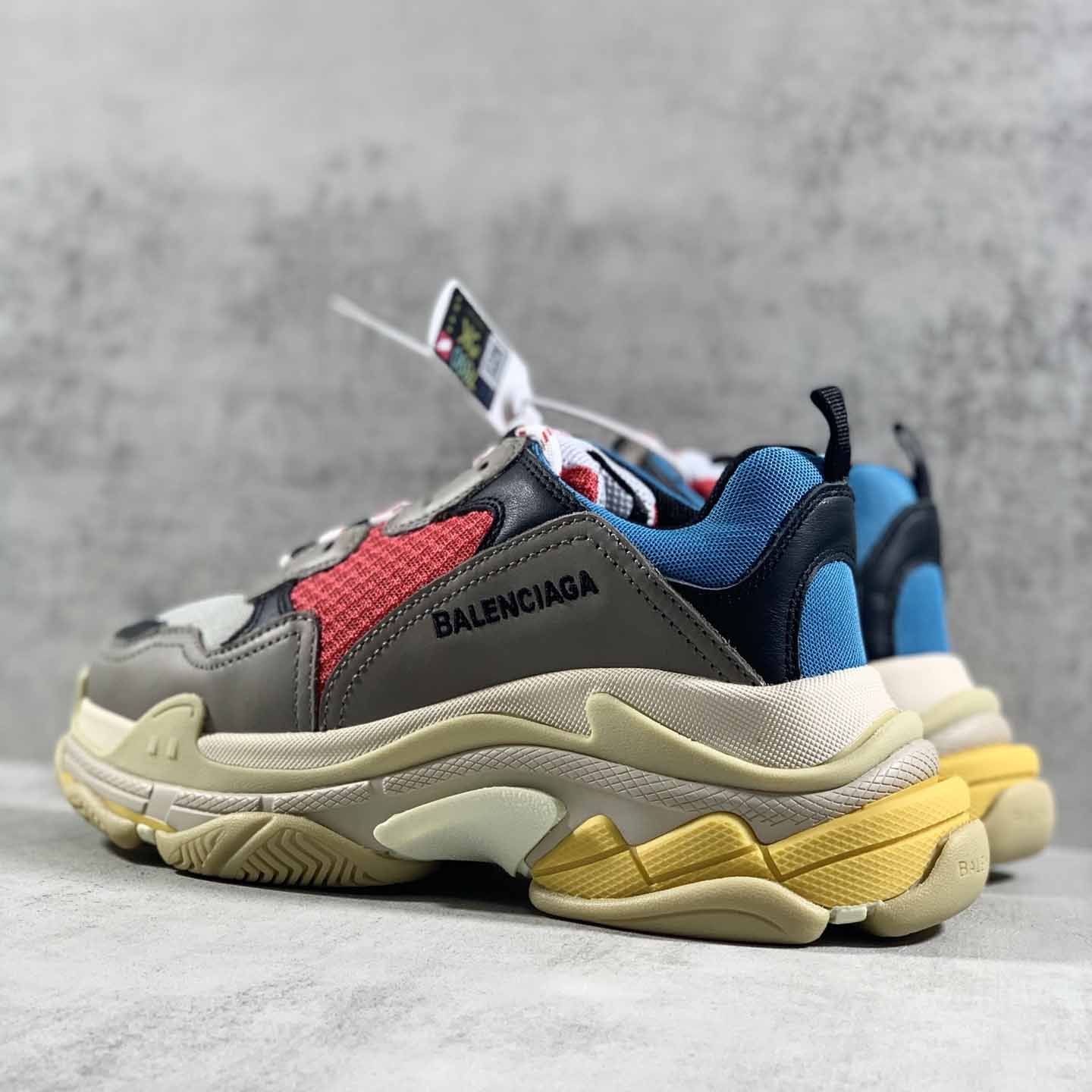 Balenciaga Triple S Sneaker  - EUR FASHION