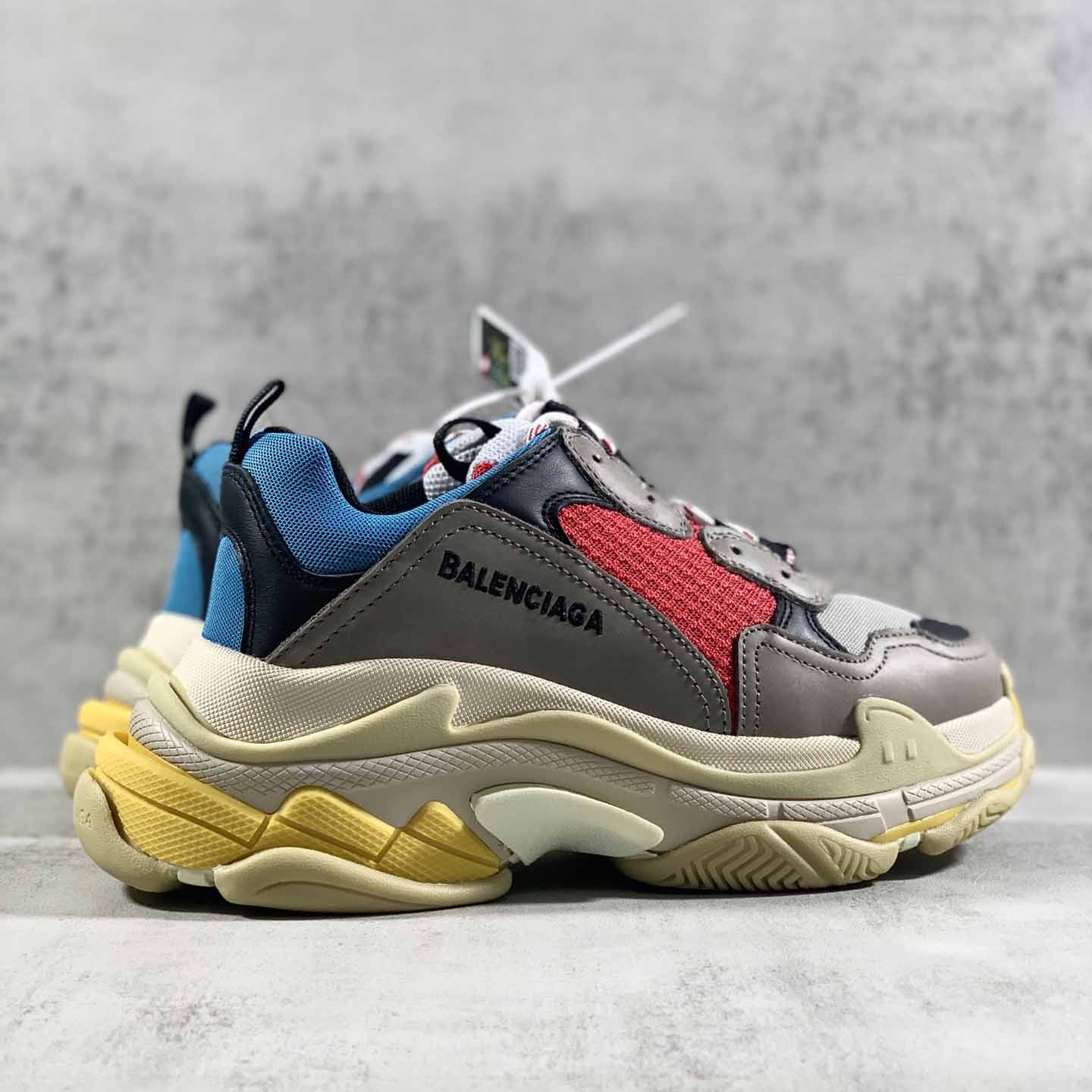 Balenciaga Triple S Sneaker  - EUR FASHION