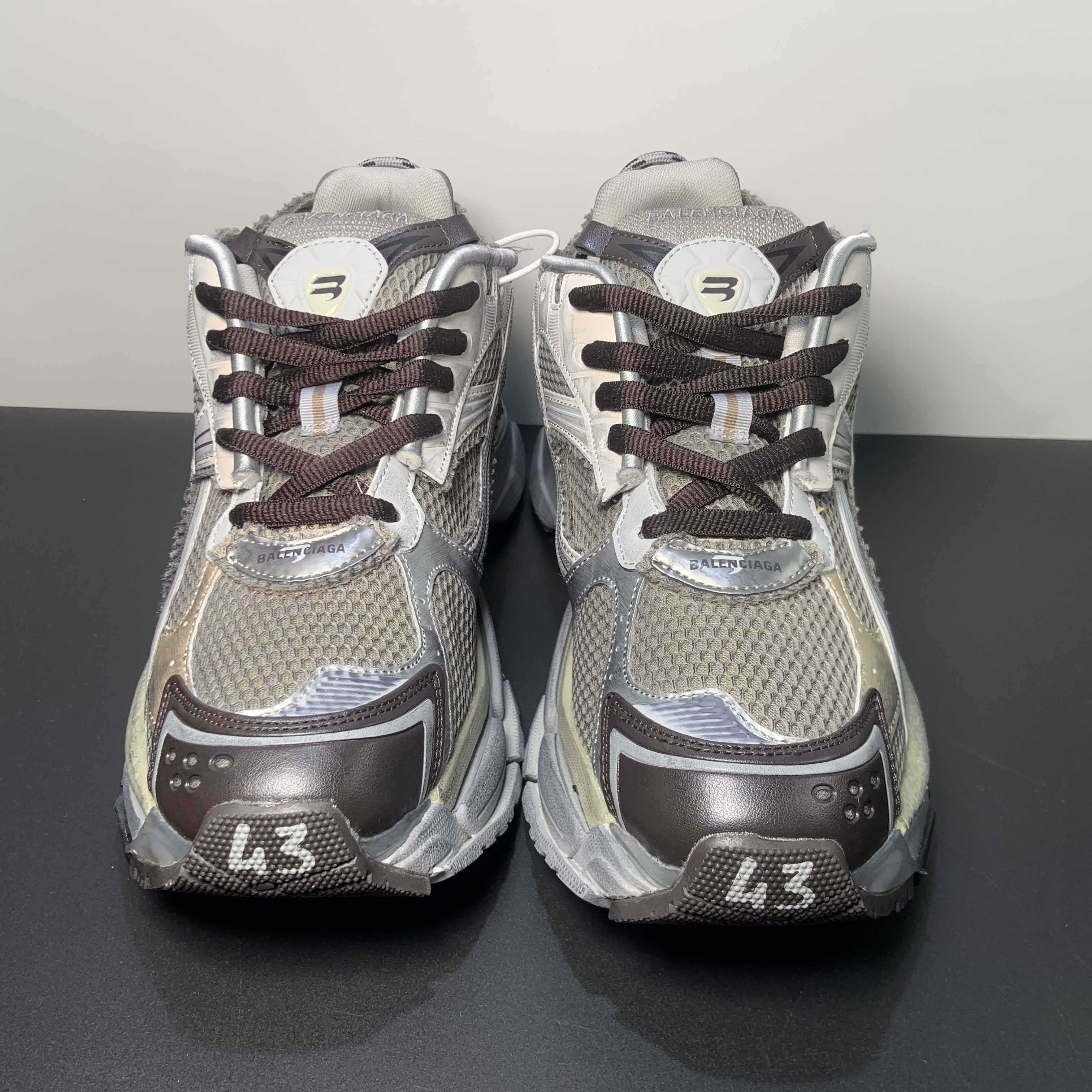 Balenciaga Runner Sneaker  - EUR FASHION