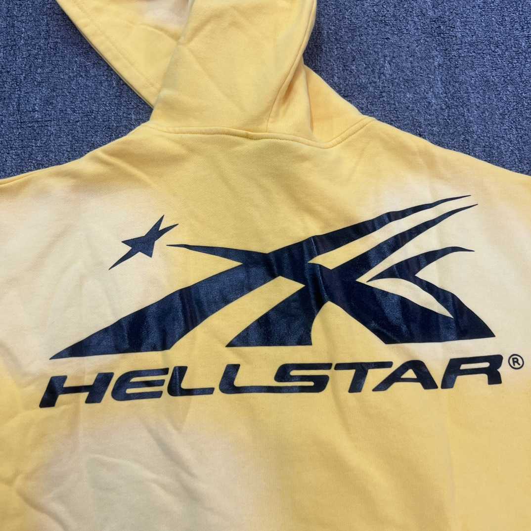 Hellstar Sports Zip-Up Hoodie - EUR FASHION