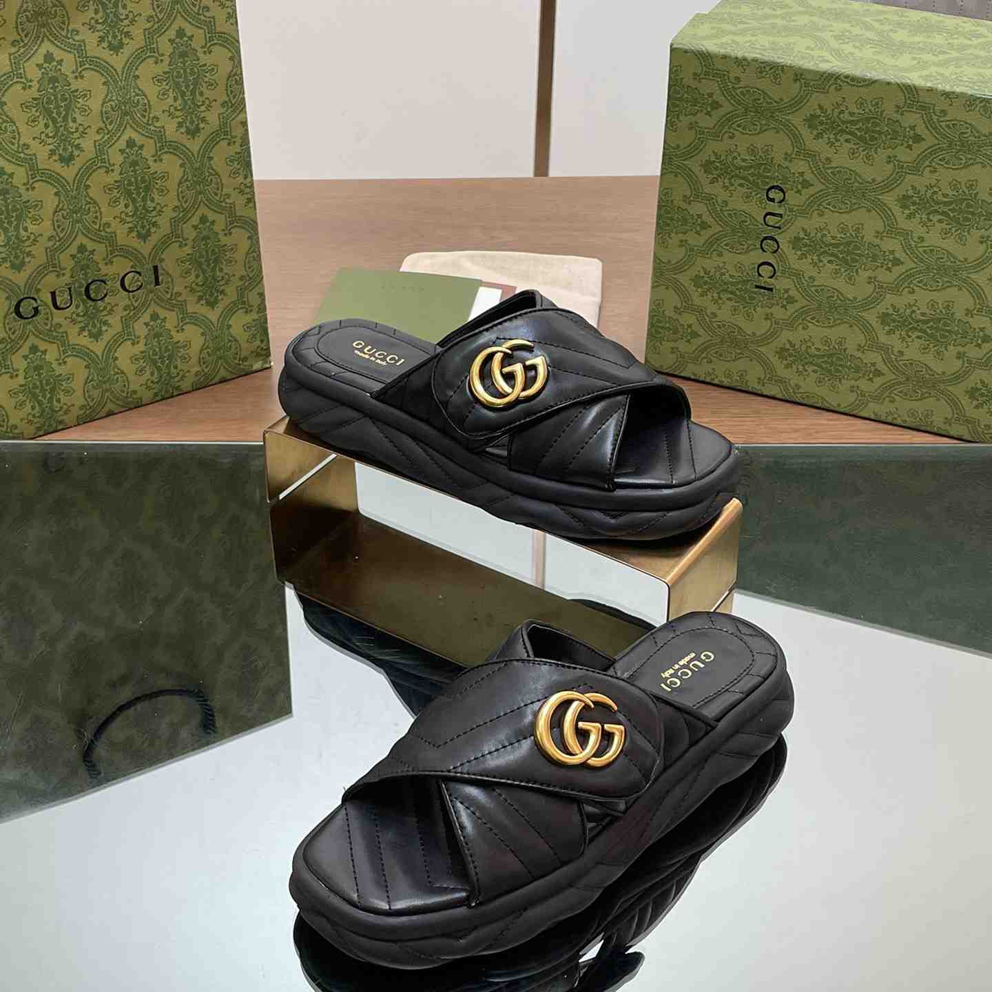 Gucci Women's Double G Slide Sandal - EUR FASHION